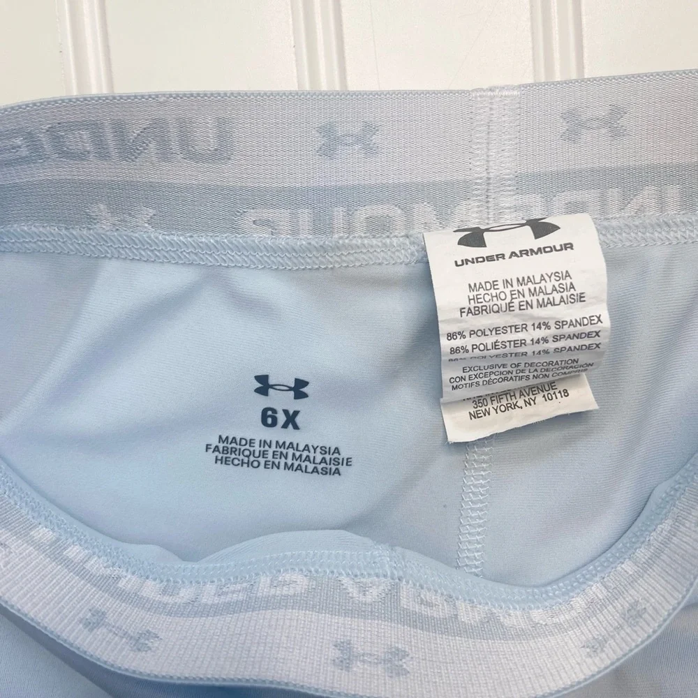 •Under Armour• girls capri leggings